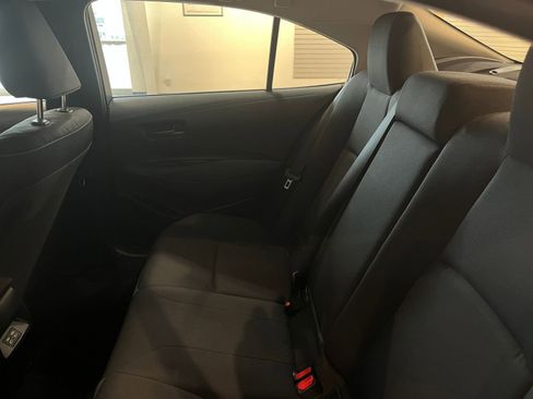 Used 2025 Toyota Corolla LE image 39