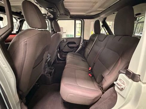 Used 2023 Jeep Wrangler Unlimited Rubicon w/ Cold Weather Group AWD/4WD image 16