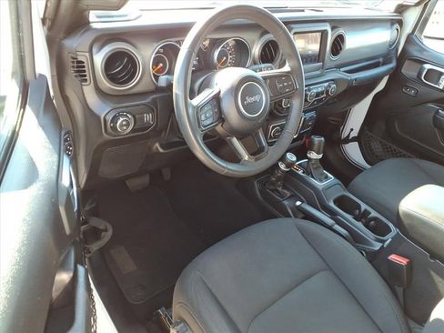 Used 2023 Jeep Gladiator Sport image 15