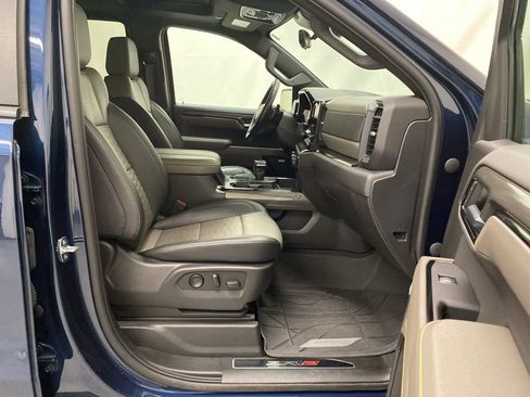 Used 2023 Chevrolet Silverado 1500 ZR2 w/ Technology Package image 15