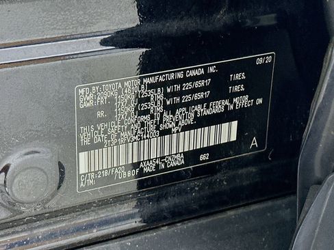 Used 2021 Toyota RAV4 XLE AWD/4WD image 27