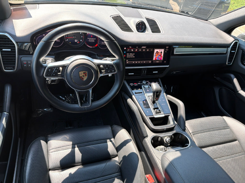 Used 2022 Porsche Cayenne Platinum Edition w/ Premium Package Plus AWD/4WD image 22