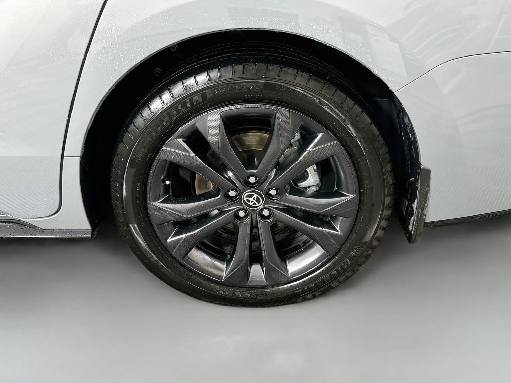 Used 2026 Toyota Sienna XSE FWD image 31