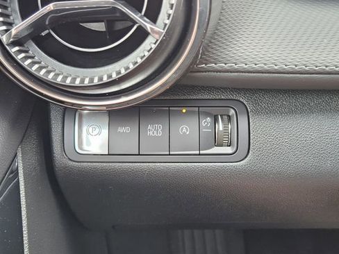 Used 2025 Chevrolet Equinox LT image 21