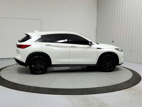 Used 2021 INFINITI QX50 Luxe w/ Appearance Package image 8