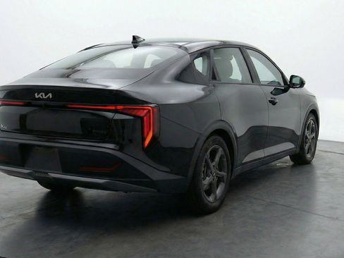 Used 2025 Kia K4 LXS FWD image 9