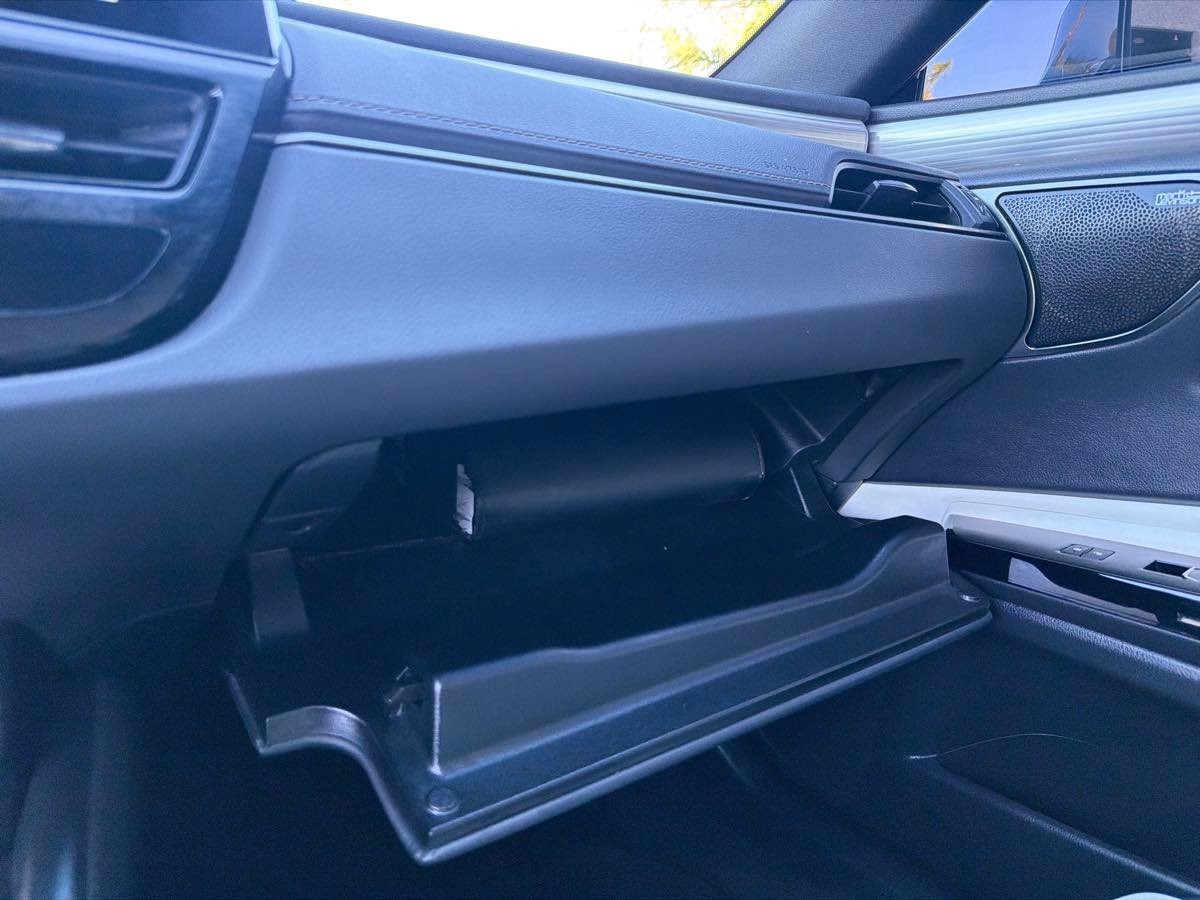 Used 2024 Lexus ES 300h F Sport w/ Accessory Package (Z1) FWD image 31