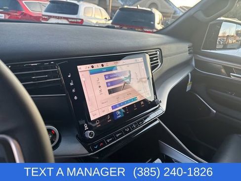 New 2026 Jeep Grand Wagoneer L 4WD w/ Premium Group I image 24