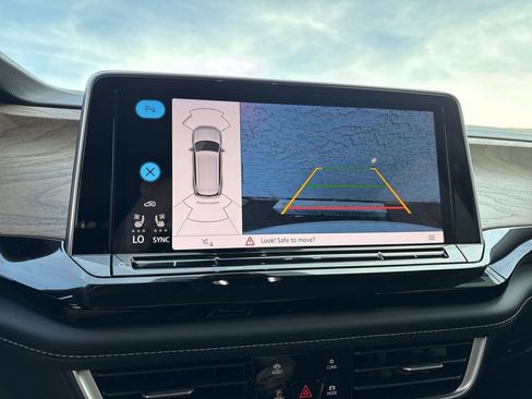 New 2026 Volkswagen Atlas SE FWD image 23