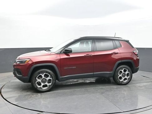 Used 2022 Jeep Compass Trailhawk w/ Trailhawk Elite Group AWD/4WD image 2