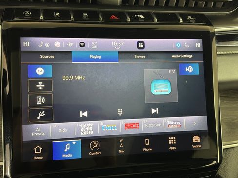 Used 2022 Jeep Grand Cherokee L Limited w/ Luxury Tech Group II image 23