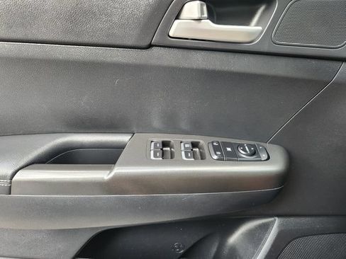 Used 2019 Kia Sportage LX FWD image 22