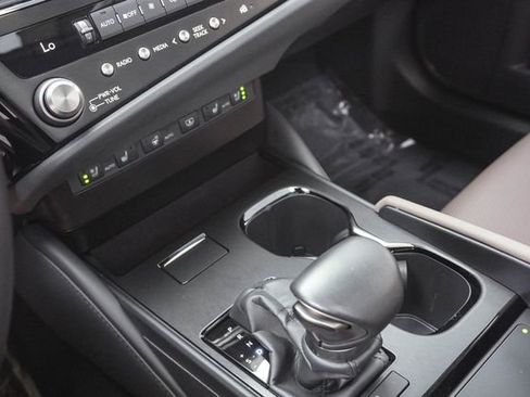 Certified 2025 Lexus ES 350 w/ Premium Package FWD image 16