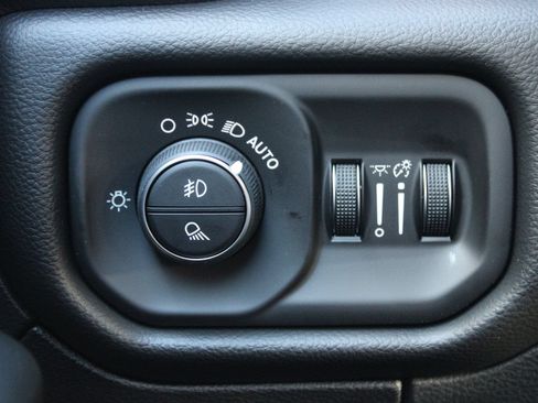 New 2026 RAM 1500 Big Horn AWD/4WD image 34