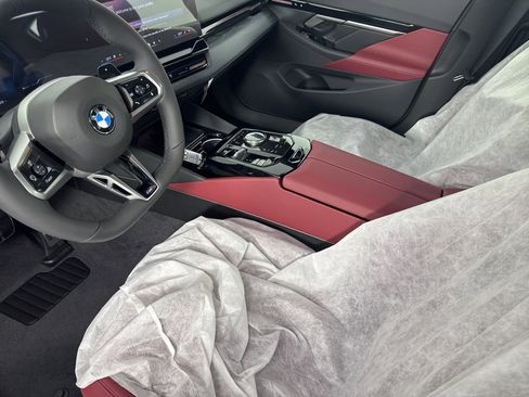 New 2026 BMW 530i xDrive w/ M Sport Package AWD/4WD image 14