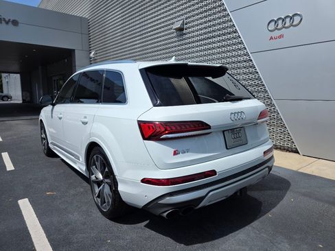 Used 2021 Audi SQ7 Premium Plus w/ Driver Assistance Package AWD/4WD image 10