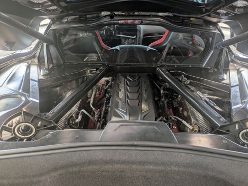 Used 2025 Chevrolet Corvette Stingray Coupe w/ 1LT image 10