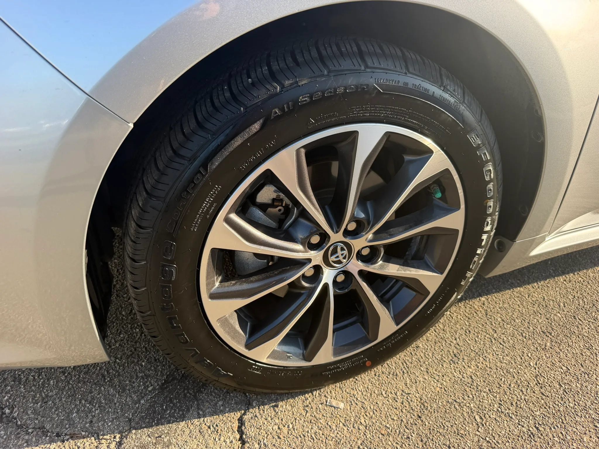 Used 2016 Toyota Avalon XLE FWD image 10