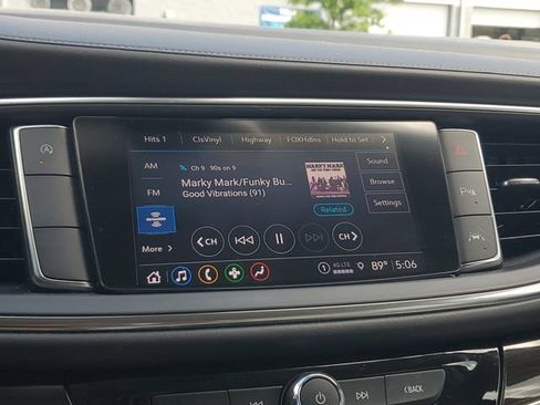 Used 2023 Buick Enclave Essence FWD image 28