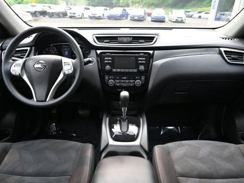Used 2015 Nissan Rogue SV AWD/4WD image 11