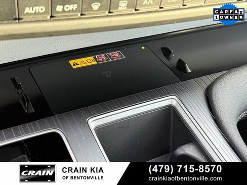 Used 2025 Toyota Sienna LE image 18