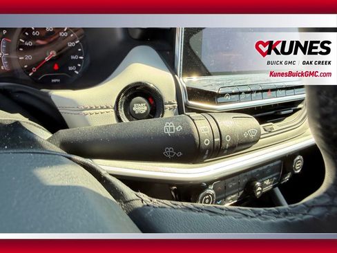 Used 2025 Jeep Compass Limited image 12