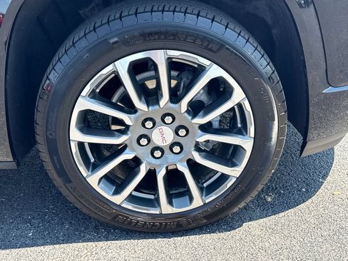 Used 2023 GMC Acadia Denali AWD/4WD image 9