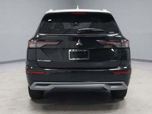 New 2025 Mitsubishi Outlander AWD image 7
