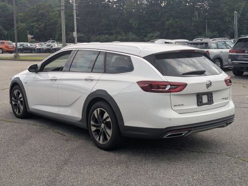 Used 2018 Buick Regal Essence w/ Driver Confidence Package #1 AWD/4WD image 4