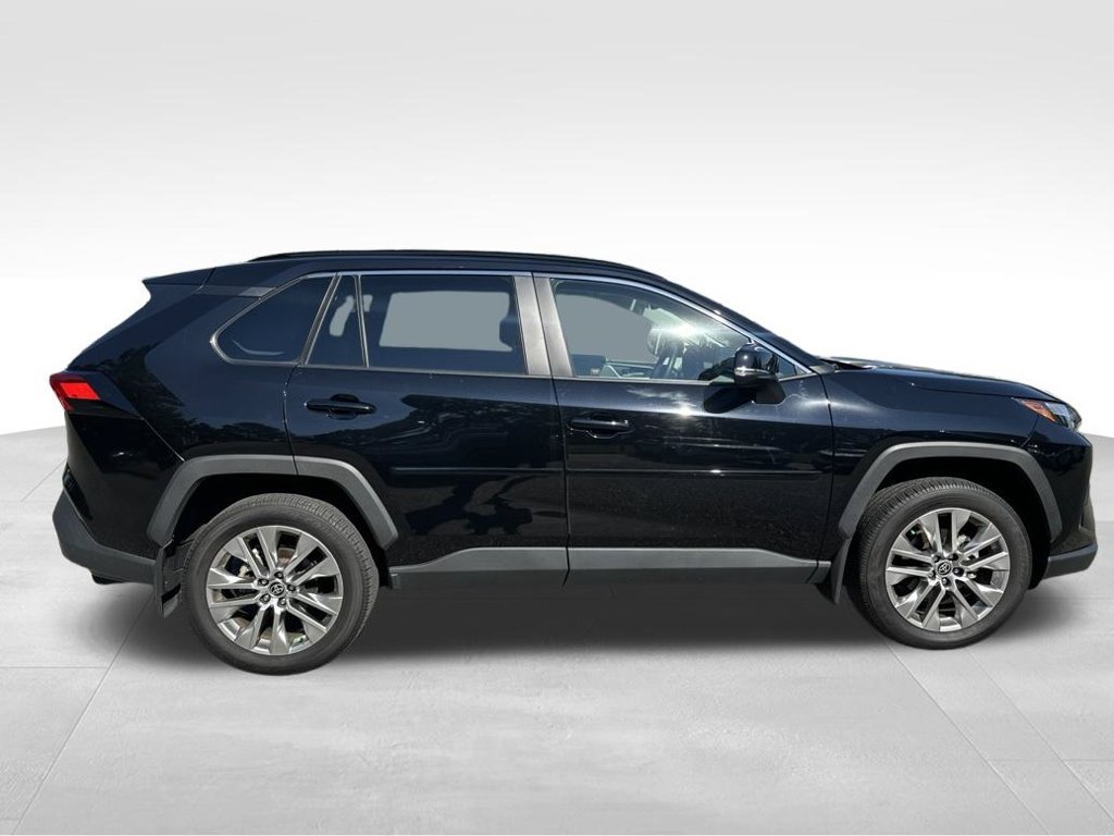 Used 2025 Toyota RAV4 XLE Premium w/ Weather Package AWD/4WD image 7