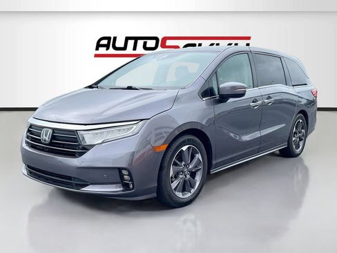 Used 2023 Honda Odyssey Elite image 3