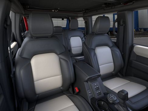 New 2026 Ford Bronco Outer Banks image 11