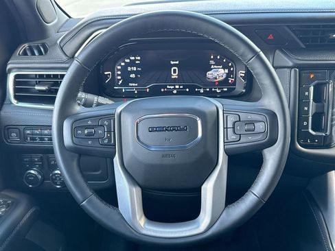 Used 2023 GMC Yukon XL Denali image 36