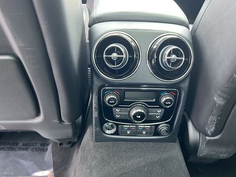 Used 2016 Jaguar XJ Supercharged RWD image 11