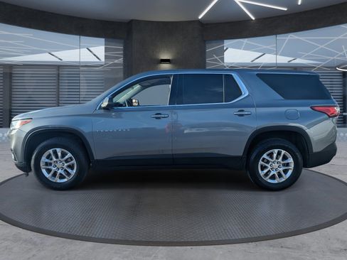 Used 2021 Chevrolet Traverse LS image 3