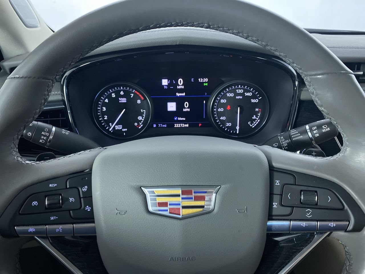 Used 2024 Cadillac XT6 Premium Luxury w/ Technology Package FWD image 3