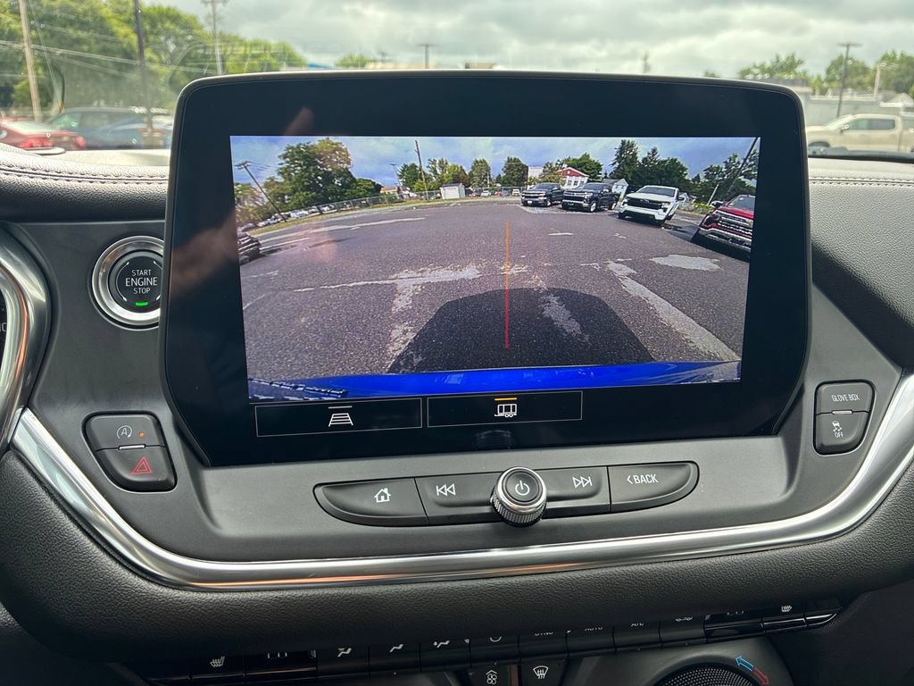 Used 2025 Chevrolet Blazer LT AWD/4WD image 18