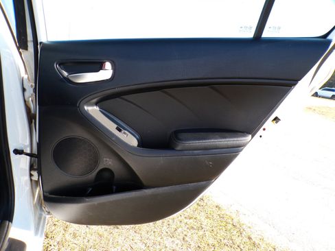 Used 2017 Kia Forte LX w/ LX Popular Package image 25