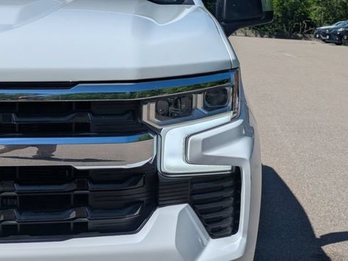 Used 2023 Chevrolet Silverado 1500 LT AWD/4WD image 13