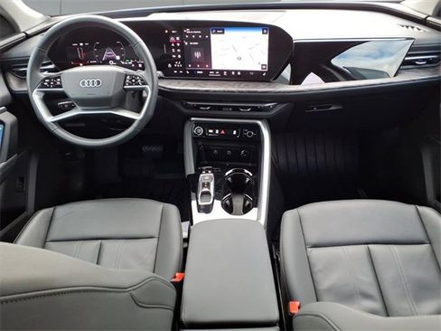 Used 2025 Audi Q5 Premium Plus w/ Premium Plus image 13