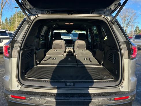 New 2026 GMC Acadia AT4 w/ Luxury Package image 24
