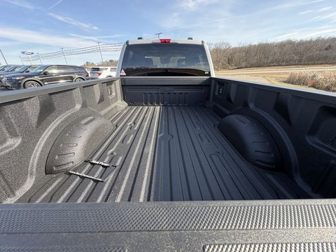 New 2026 Ford F250 XLT w/ XLT Premium Package image 18