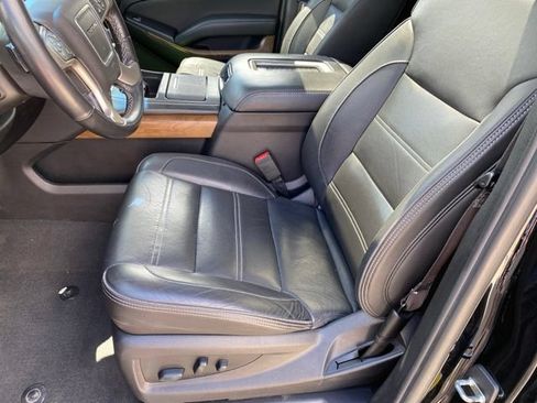 Used 2019 GMC Yukon Denali w/ Denali Ultimate Package AWD/4WD image 18
