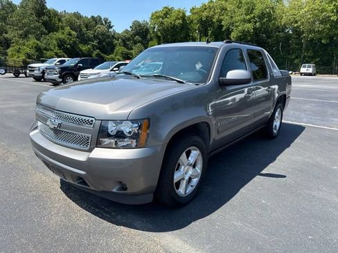 Used 2007 Chevrolet Avalanche LTZ w/ LTZ Preferred Equipment Group AWD/4WD image 1