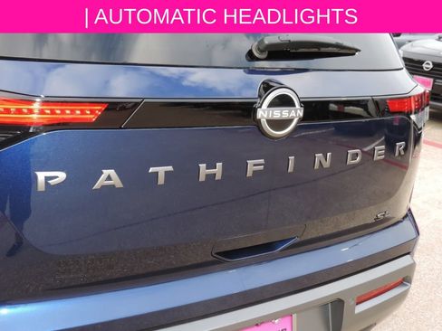 Certified 2026 Nissan Pathfinder SL FWD image 11
