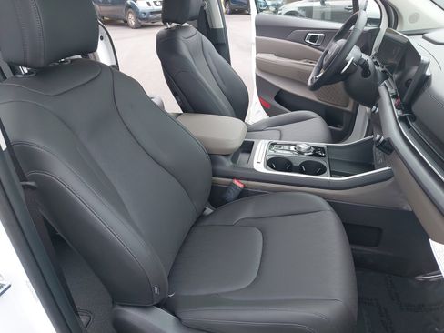 New 2026 Kia Carnival EX image 10