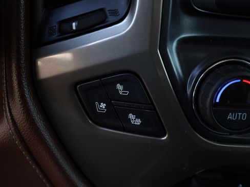 Used 2017 Chevrolet Silverado 1500 High Country image 11