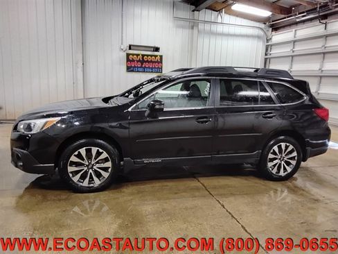Used 2017 Subaru Outback 3.6R Limited AWD/4WD image 5