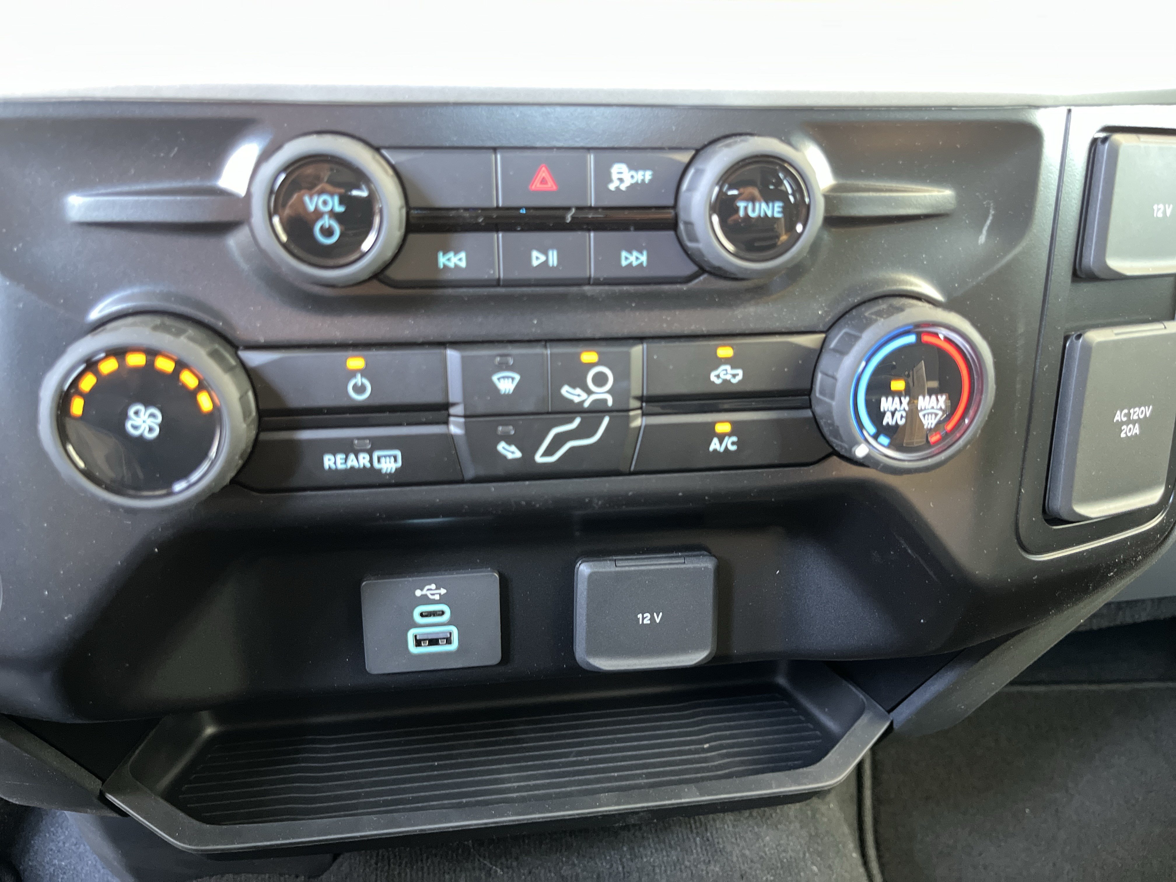New 2026 Ford F350 XL w/ STX Appearance Package AWD/4WD image 20