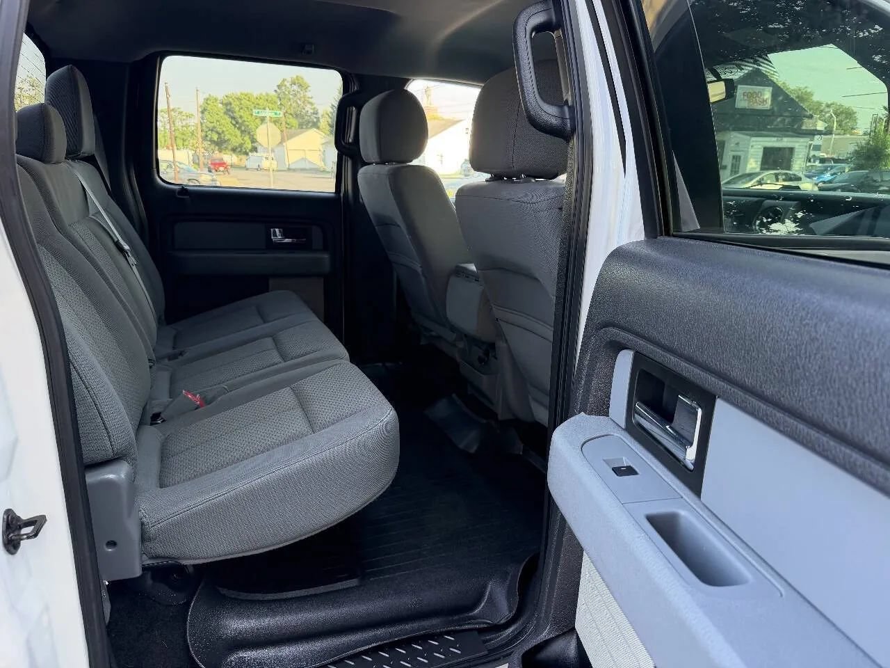 Used 2013 Ford F150 XLT w/ Luxury Equipment Group AWD/4WD image 32